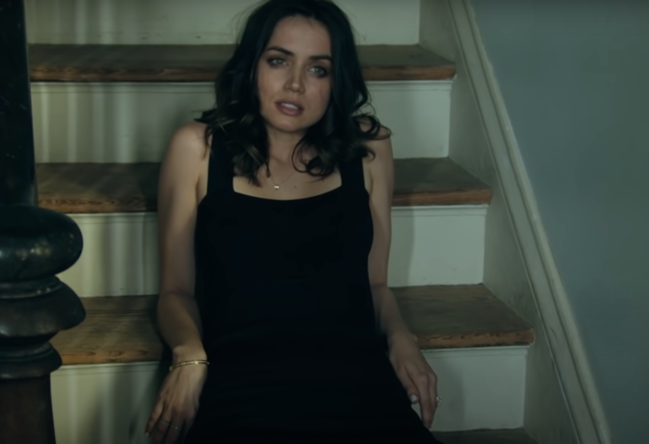 深水|《深水》影评:开放性的婚姻,脚本很乏味