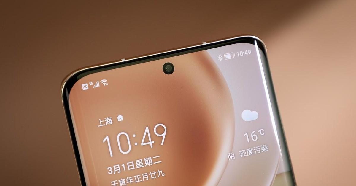 华为荣耀|荣耀Magic4开始让路,降了1000元,没有高端机姿态了