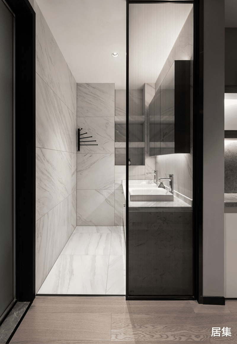 女主人多年积蓄购买的新房,每一处都追求完美,让自己享受每一天