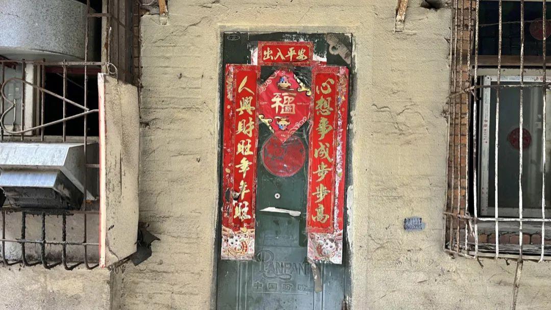 走过南昌的100扇门，去看那些关于门后的故事。