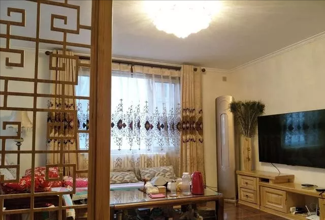 花2万工钱请木工做柜子,晒到朋友圈,却被吐槽一股乡镇气息!