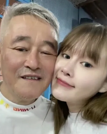 奢侈!赵本山女儿装修婚房:衣帽间花了1000万,电竞室花了500万