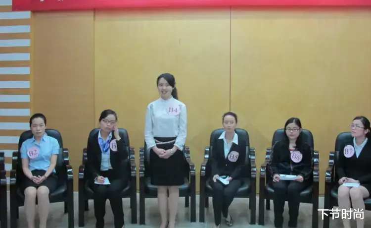 |女大学生面试助理职位,对方提了奇怪的要求,与经理生活习惯有关