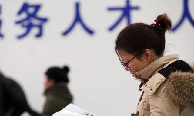 劳务派遣|父母混得差,最好不要让子女做这5种职业,哪怕工资再高也别做