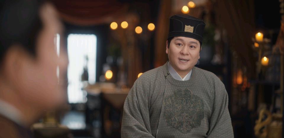 尹嵩|卿卿日常：尹嵩自己都没想到，他最终会栽在微不足道的小人物身上