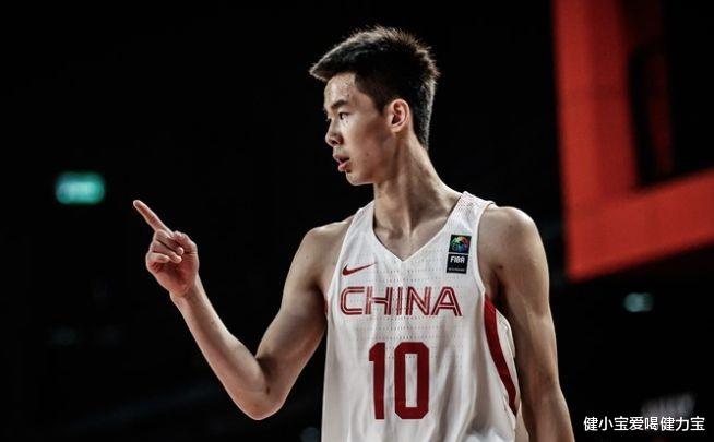 热火队|首位亮相CBA的00后，越级参赛最佳新人，世青赛闪耀国际