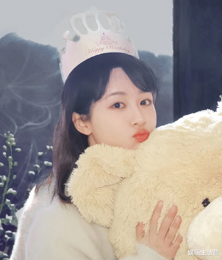 霍建华|口水蛋糕后，杨紫插男演员鼻孔、咬嘴唇加戏史被扒，马天宇：恶心