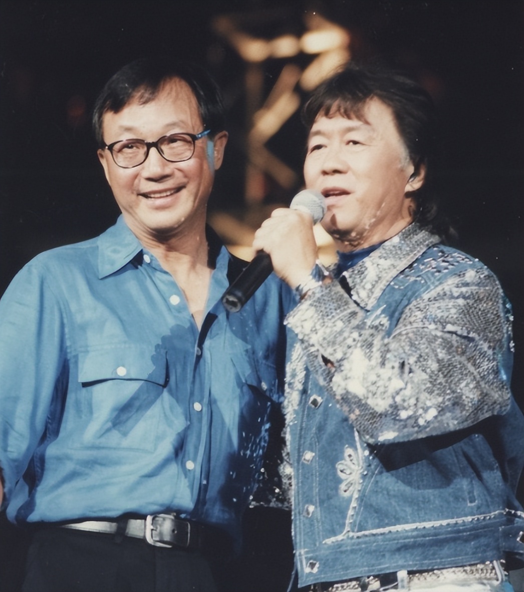 许冠文|“喜剧天王”许冠文荣获金像奖终身成就奖,也是金像奖第一位影帝