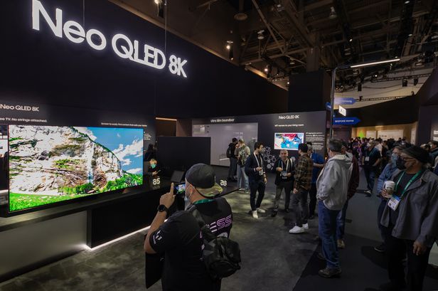 芯片|韩媒：三星显示器8K OLED电视面板开始量产，这次中国追不上了吧！