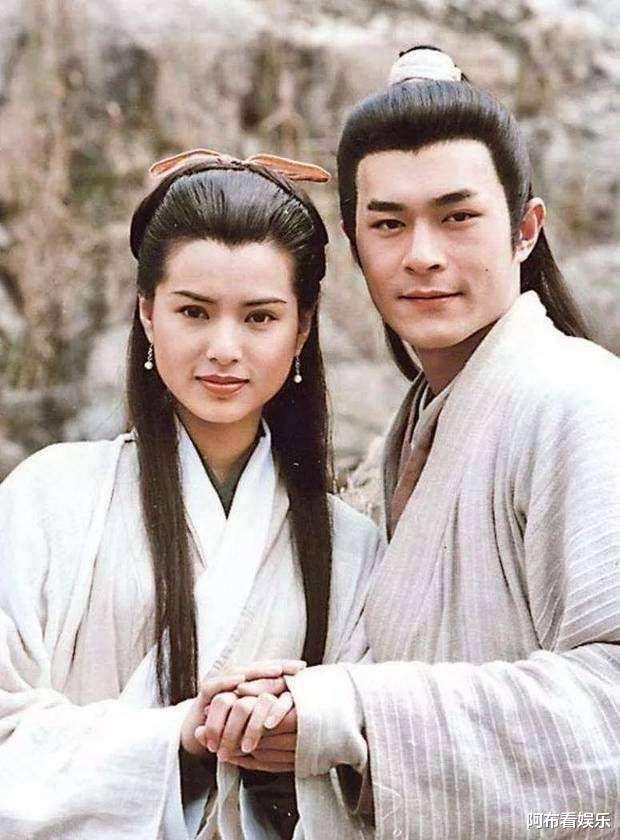 小龙女|小龙女为何要跳崖？绝情谷底为何有小孩衣服？一灯大师看破不说破