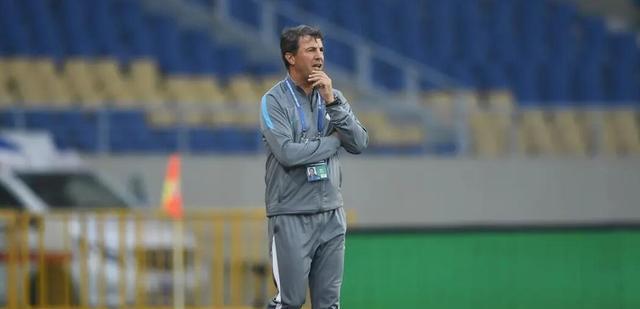 教练|众多教练应聘大连人一线队主教练，为什么谢晖能够胜出？