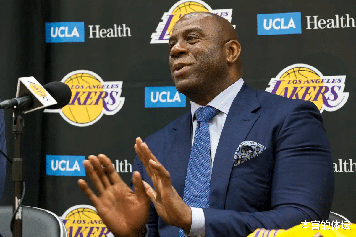 奥尼尔|奥尼尔：NBA真正影响全球的仅4人，我的资格还不够