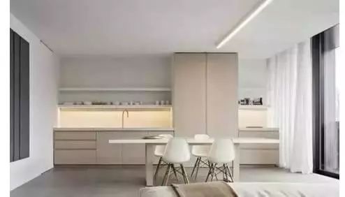 媳妇说把厨房吊柜拆了,装修完,为此发火的我,乖乖跪搓衣板!