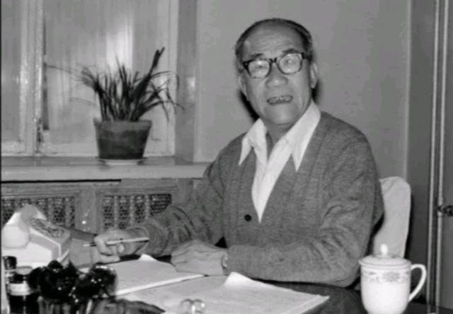 侯宝林|侯宝林帮马家解决大问题,为何遇困难不找马三立?却拜托高英培?