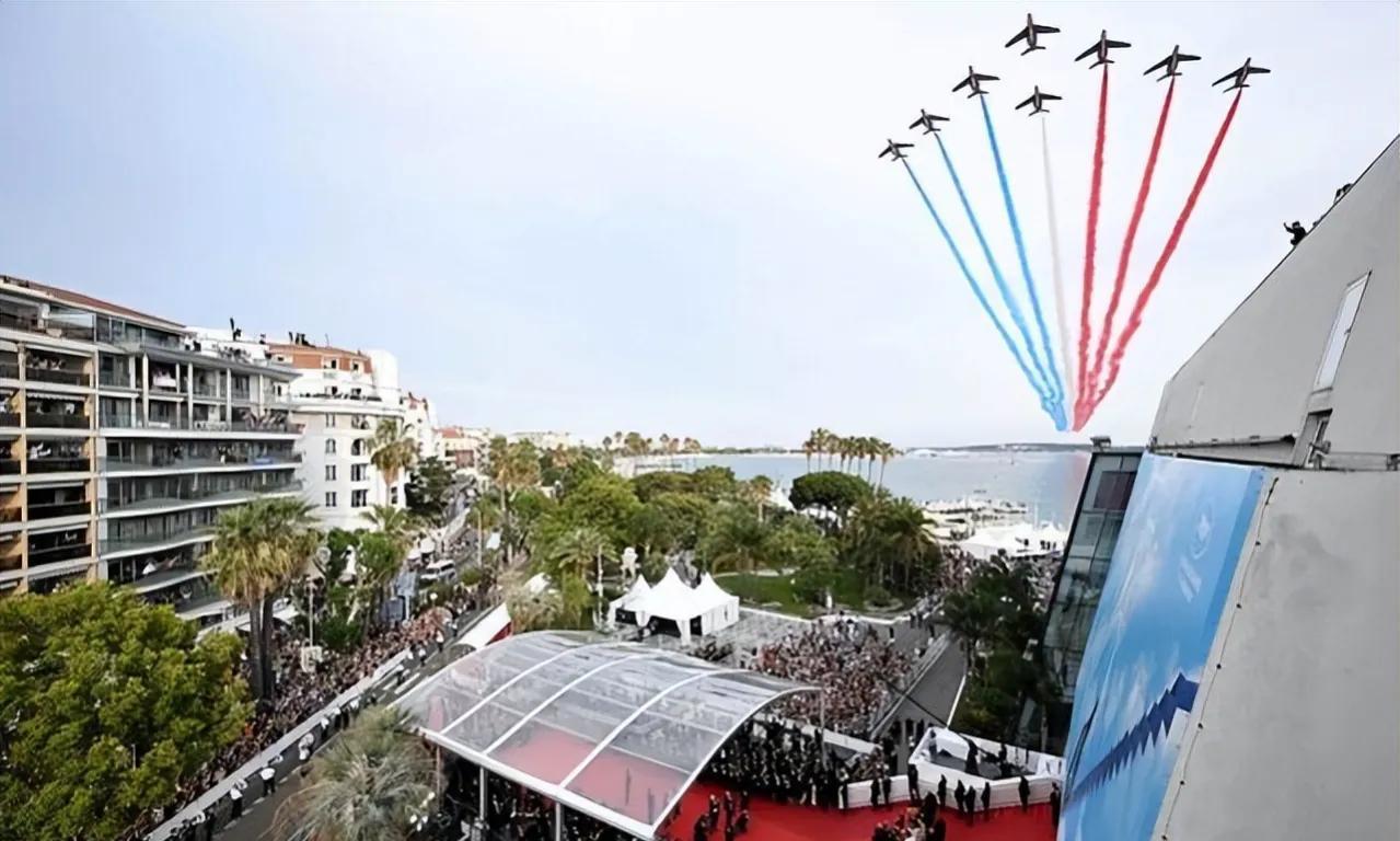 汤姆·克鲁斯|59岁阿汤哥戛纳获奖,皱纹醒目难掩帅气,美艳前妻妮可被刻意隐去