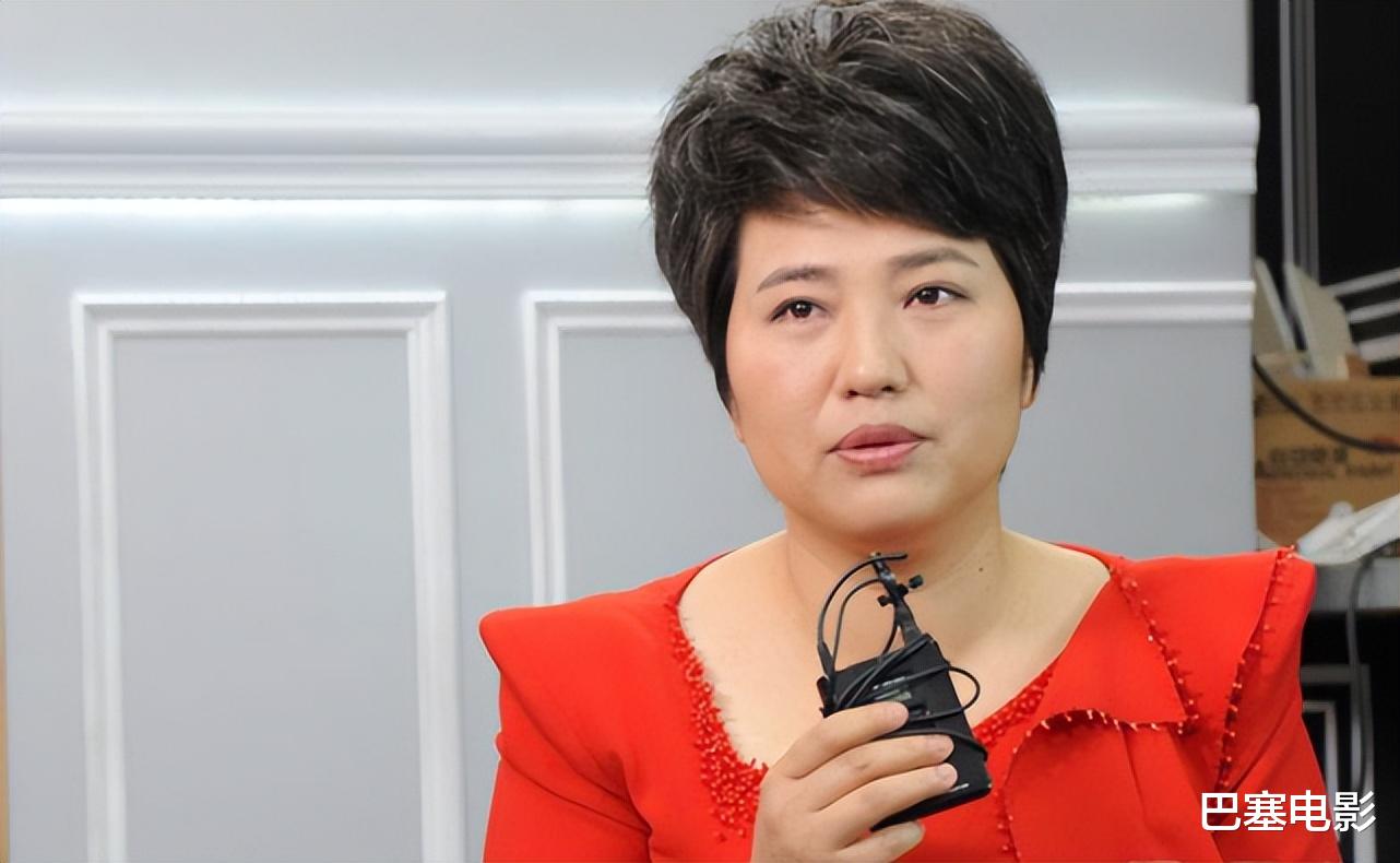 芒果台|湖南卫视女主持现状:无奈辞职、去直播、边缘化,无人能成一姐