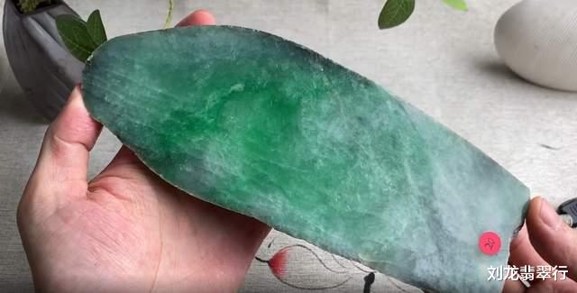 翡翠|幸运日记：价值40000的翡翠原石，怼出惊喜的满色玉牌