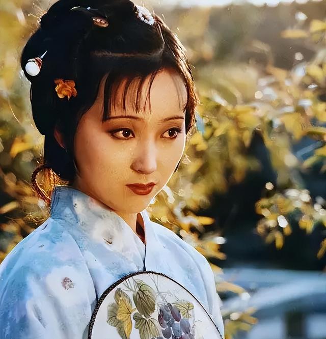 陈晓旭|陈晓旭去世15年,丈夫再婚娶新人,父母依旧沉浸悲伤