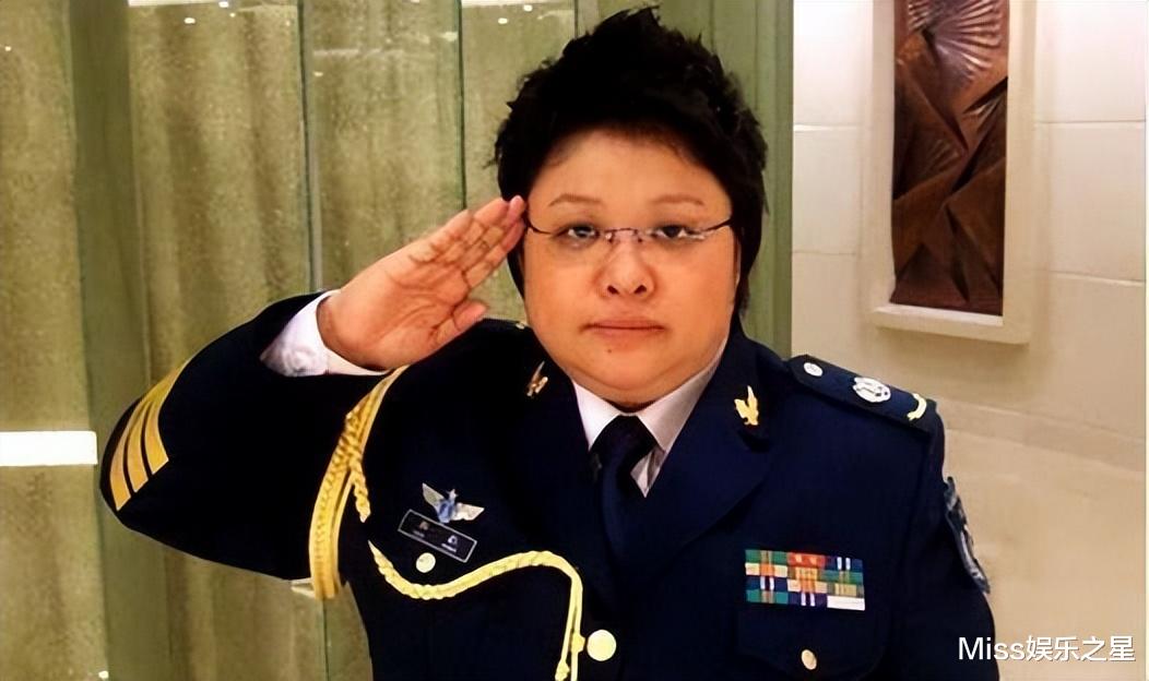 潘长江|盘一盘明星军衔，闫妮是少校军衔，潘长江是正师级干部