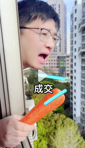 李立群|疫情下的明星生活:最硬的菜是鱼罐头,李立群白菜豆腐成奢侈品