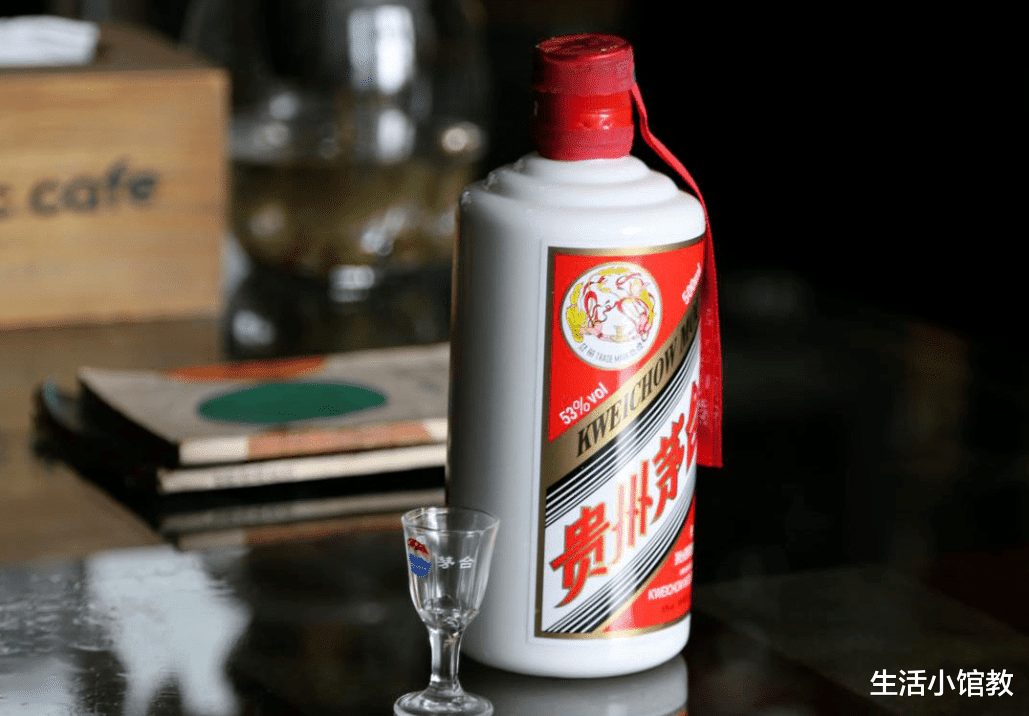 飞天茅台|工薪阶层抢到飞天茅台怎么办？是收藏坐等升值？行家：看你敢不敢