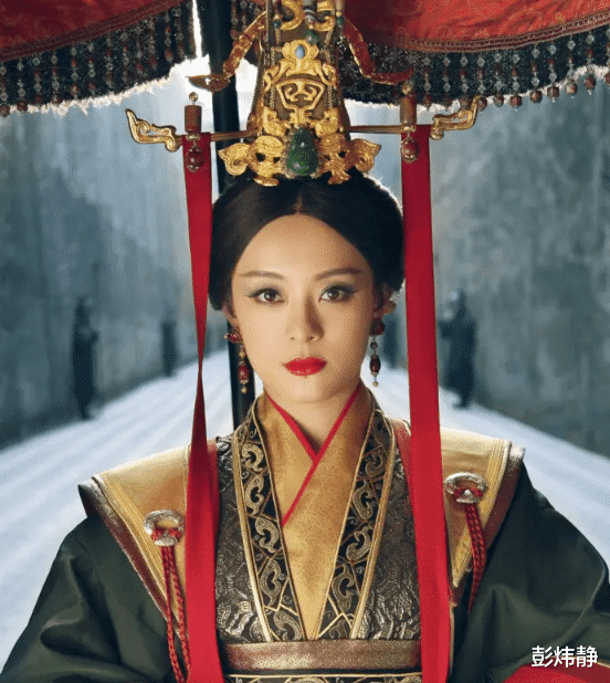 孙俪|孙俪脖子肿大、眼睛凸、腮帮子鼓,网友担心她得甲亢,她仍未回应