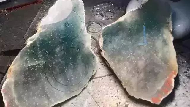 |60W买来的翡翠原石，切出高品质木那雪花棉，起货之后太美了！