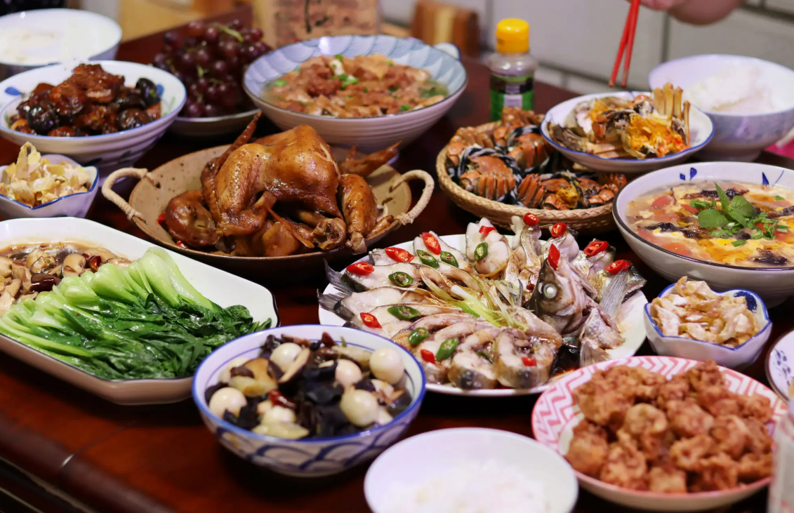 麻婆豆腐|浙江大哥请客吃饭,菜上桌,上海朋友一脸吃惊,网友:想来蹭饭