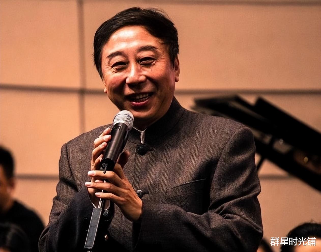 冯巩|艾慧:冯巩最愧疚的女人,夫妻相濡以沫39年,儿子事业有成