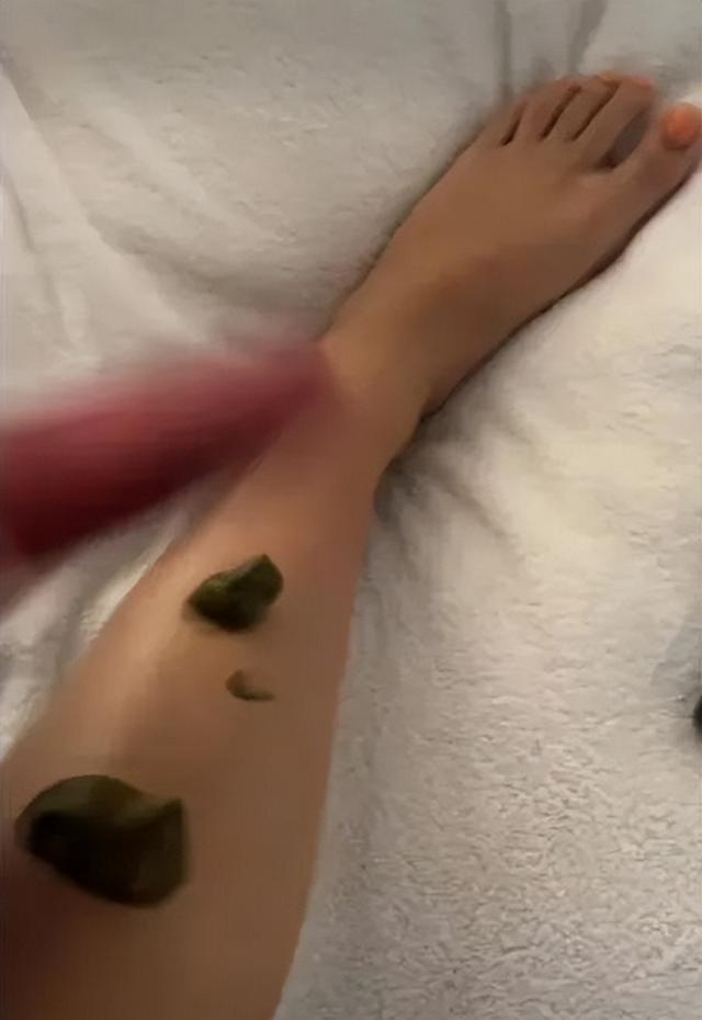 美甲 澳洲网红二胎产前做美甲美黑，宫缩时戴首饰补妆？