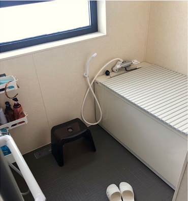 卫生间一片瓷砖都没有!这么好的设计你不知道?