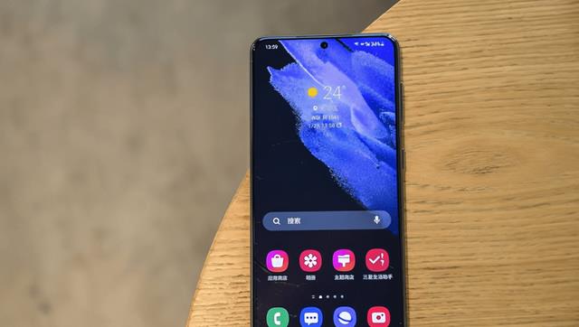 旗舰机|买旗舰机也别选错了，目前这三款才算一步到位，用上几年都不后悔