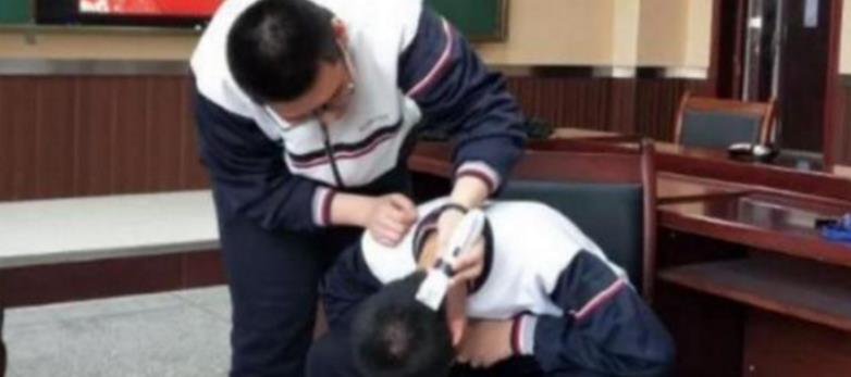 护肤 初中生不良发型大全，“冒充鲶鱼型”不被允许，女生有苦说不出