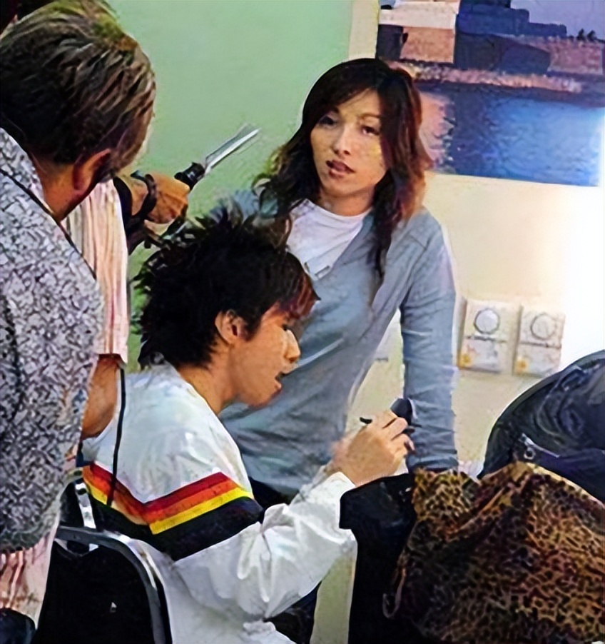 明星|7位男明星的丑妻，有人的媳妇被嘲是“马脸”，有人被笑像母子