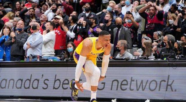 雄鹿队|NBA：老詹发威，湖人直击奇才，字母哥低吼，雄鹿武耀森林狼
