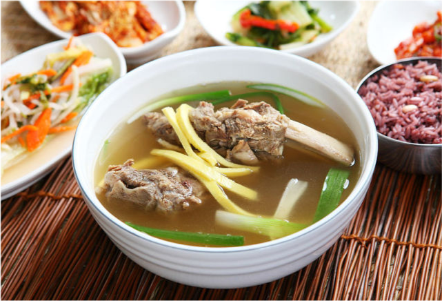 降血脂|喝酒、喝醋能降血脂？1种茶堪称天然“他汀药”，坚持喝，血脂蹭蹭降