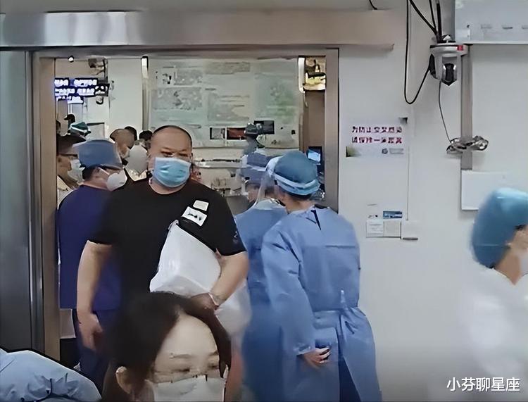 故事:深圳男子重病住院,40人家族群里不闻不问