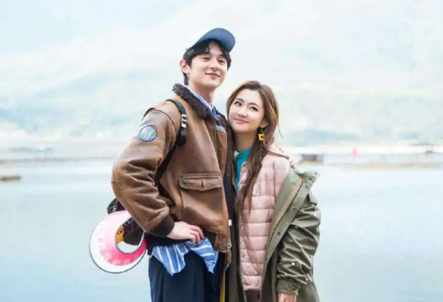 女孩|Selina透露恋爱细节：因一碗“香菜”定情，男友让前夫很满意