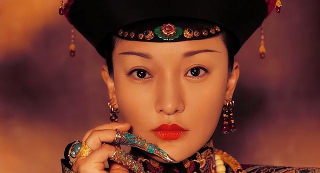 孙俪|同样是扮演皇后，把蔡少芬、孙俪、刘晓庆放一起，差距有了