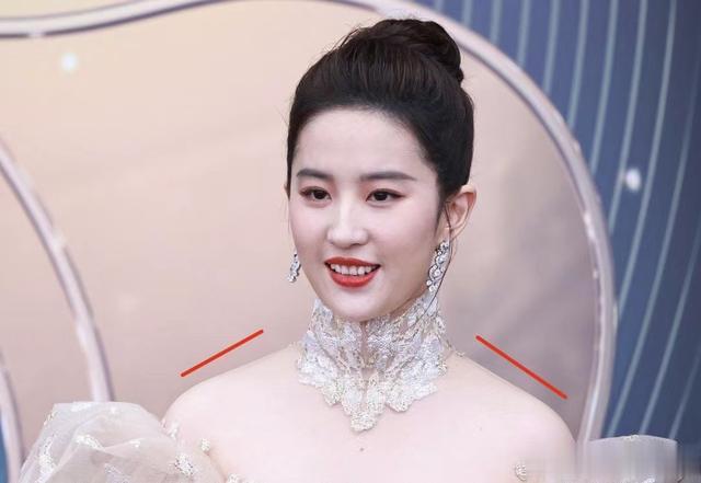 娱乐圈|骨瘦如柴、全身涂白、满嘴假牙,娱乐圈的这些“审美”真不高级