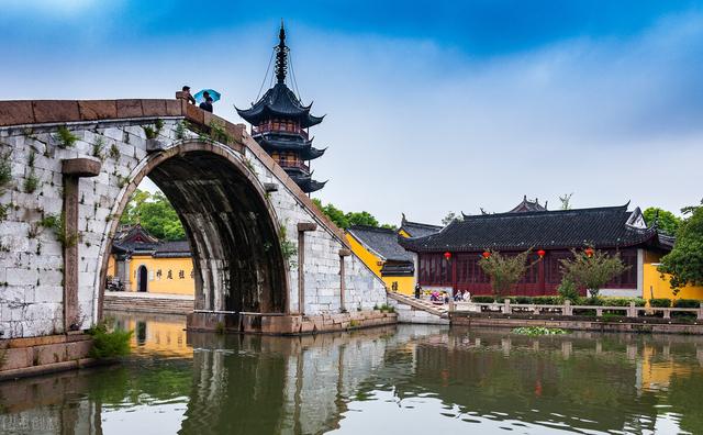 湖南|湖南耗资百亿打造出5A景区,还没开业就烂尾了,如今杂草丛生