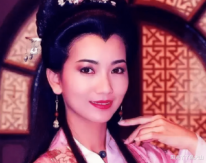 许仙|新白娘子传奇：白素贞非要对许仙以身相许，可不仅仅为了爱情！