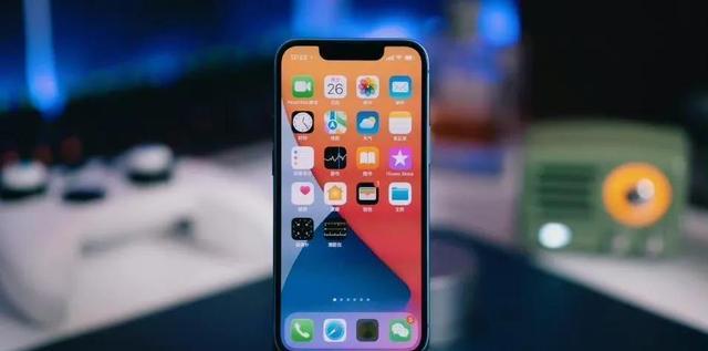 三星Galaxy|用了半年苹果13后，还是决定换回原来的Mate40P？只因这3点难接受