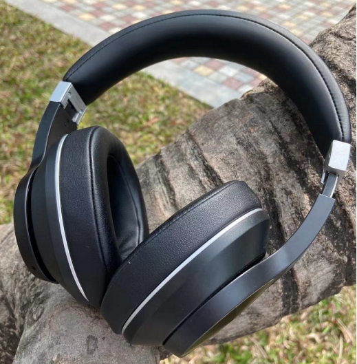 麦克风|5款适合长时间佩戴的包耳式耳机，这款几款耳机适配电脑和手机