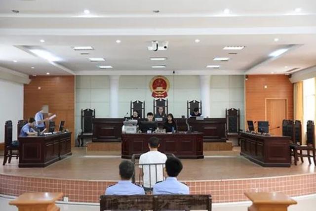 案例：已婚女参加同学会，与前任厕所内偷情，遭保洁偷拍引发血案