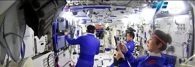 翟志刚:从太空回来,要学习走路!航天员返回地面为啥无法走路?