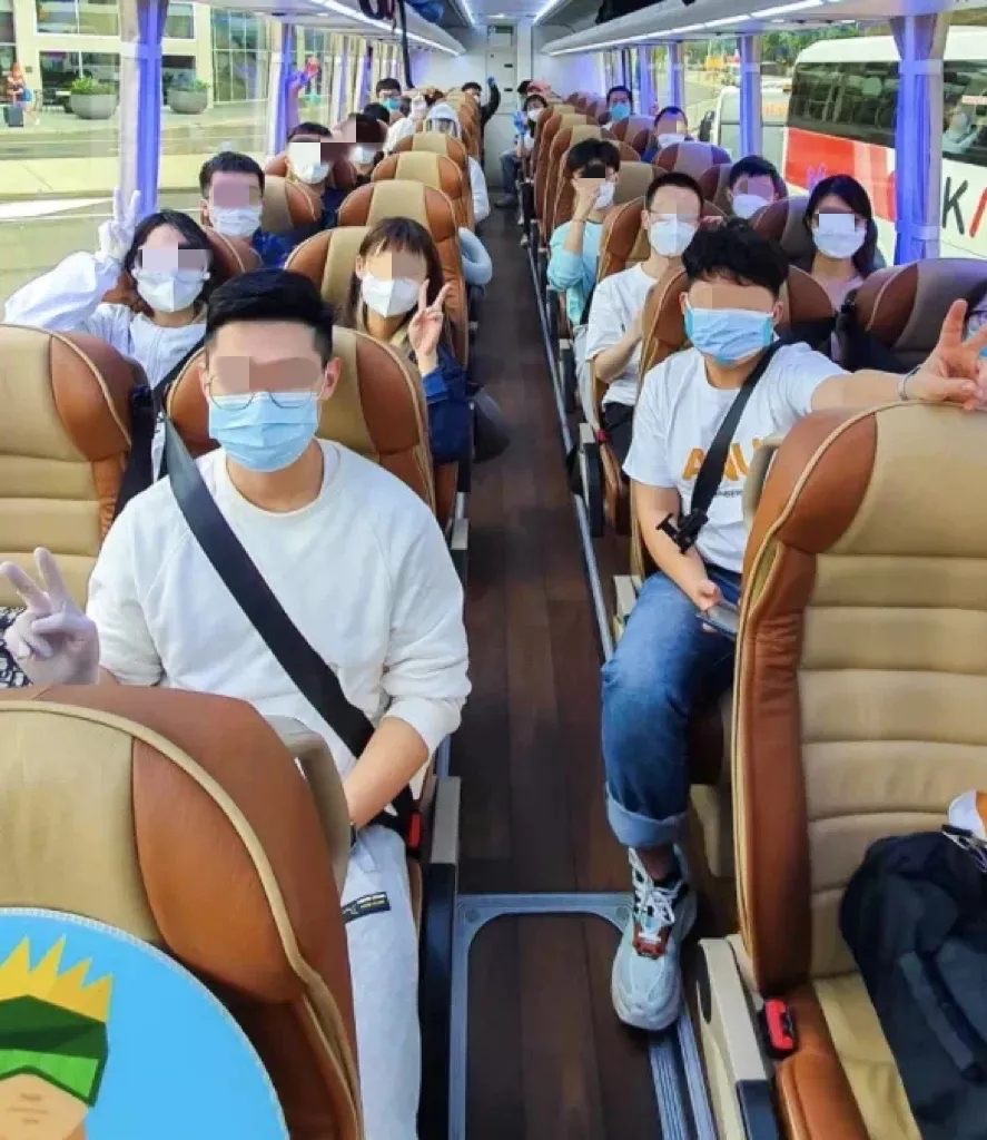 隔离|澳国立和堪培拉迎来第一批返澳学生