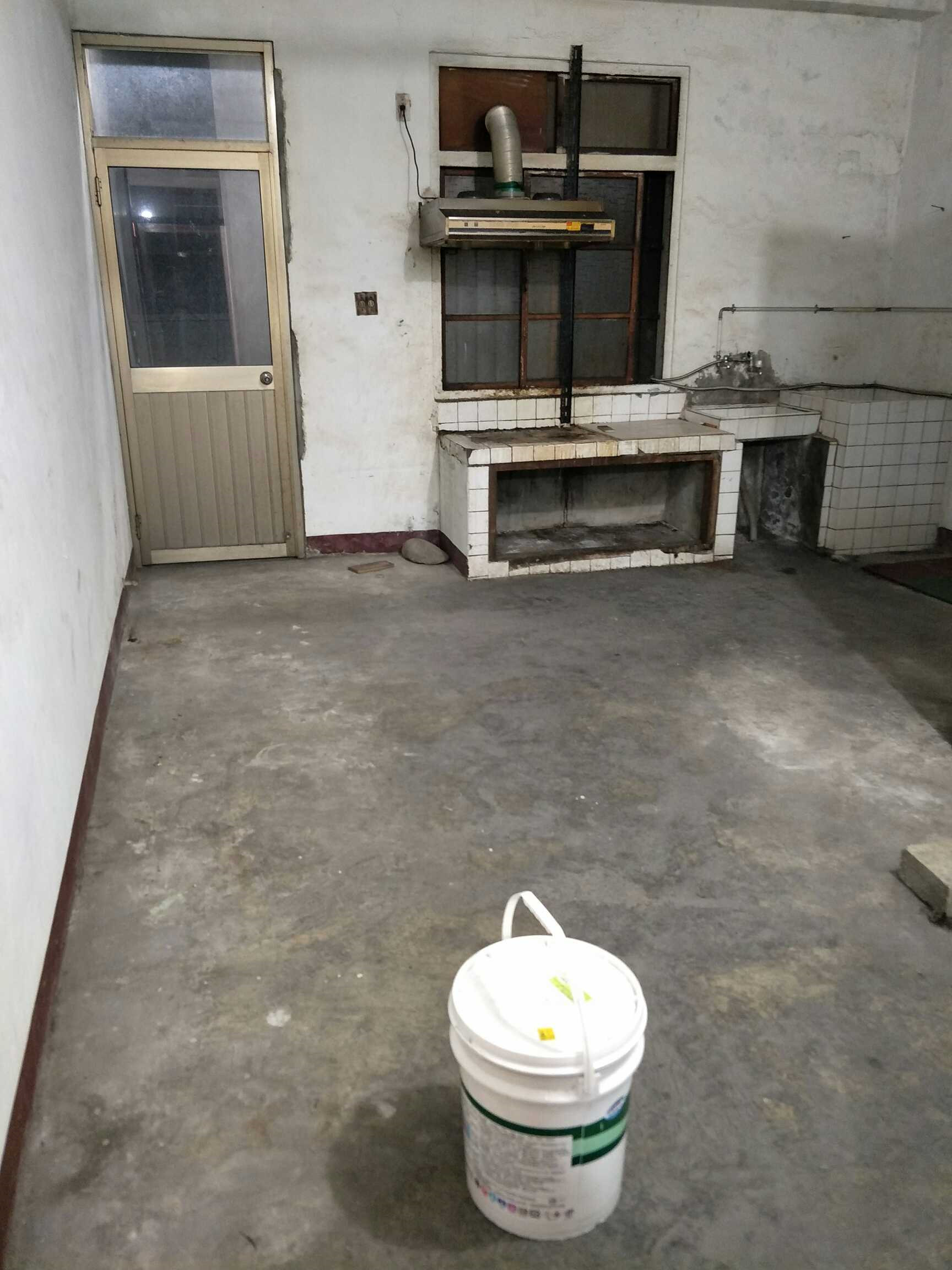 看看老公600块钱租的破房子，又脏又烂，我估计你看了都害怕！