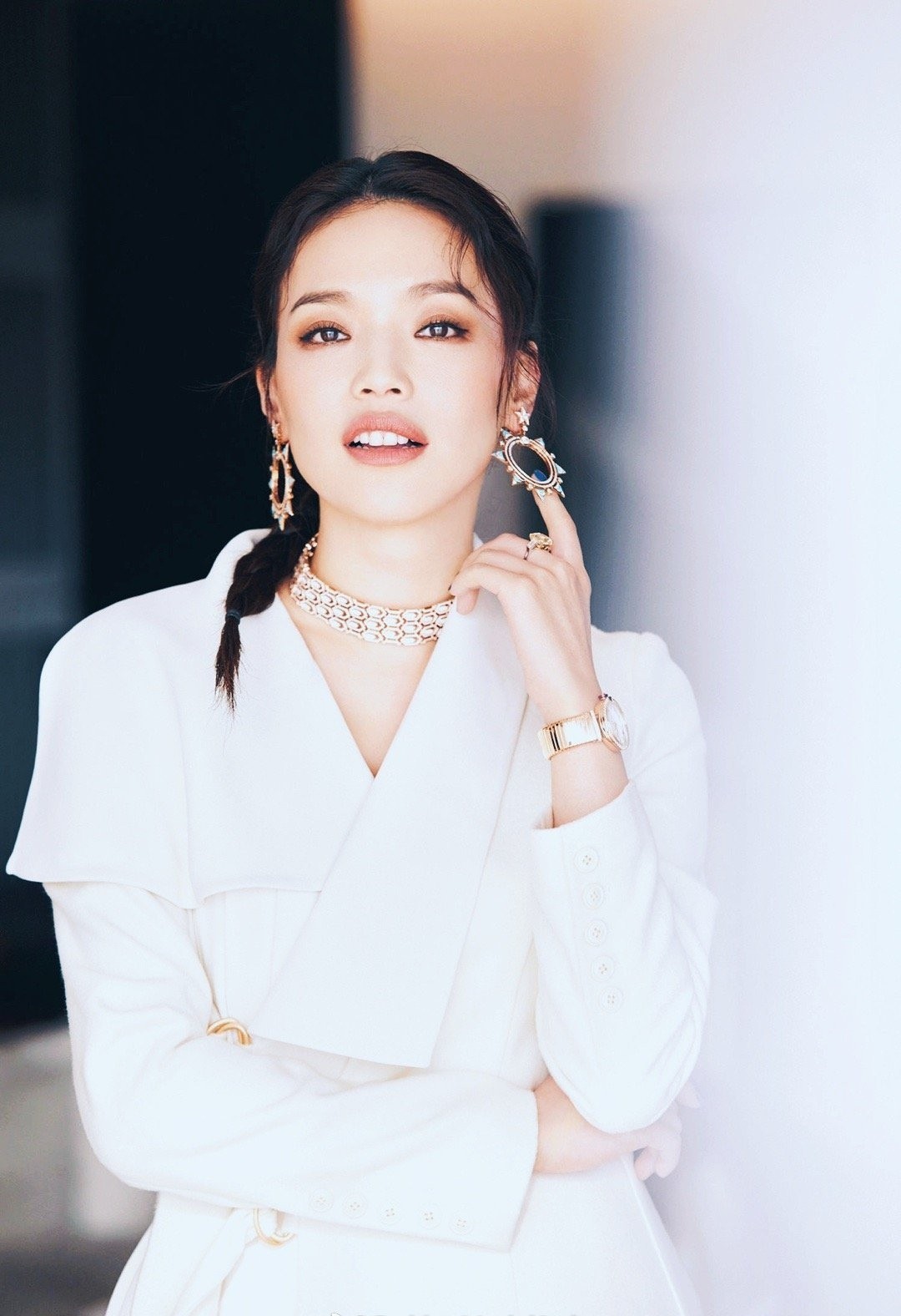 饮食 40岁前高级，40岁后耐老，“方圆脸”女人这样做，越老越高级