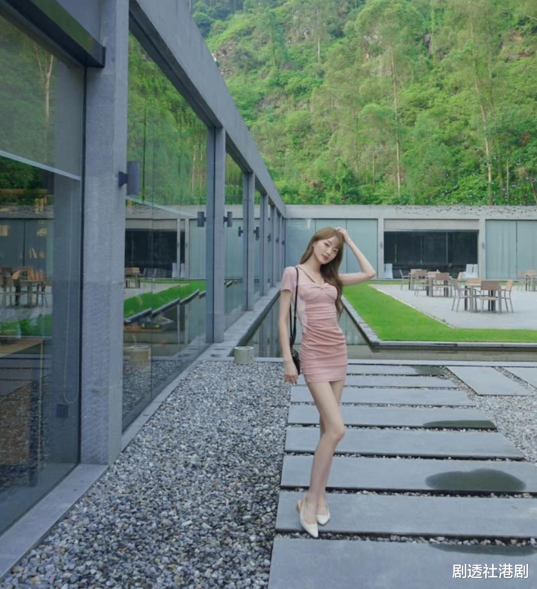 香港小姐|蹭热度?TVB前小花晒长腿美照为港姐送祝福,举动遭网友指不合主题